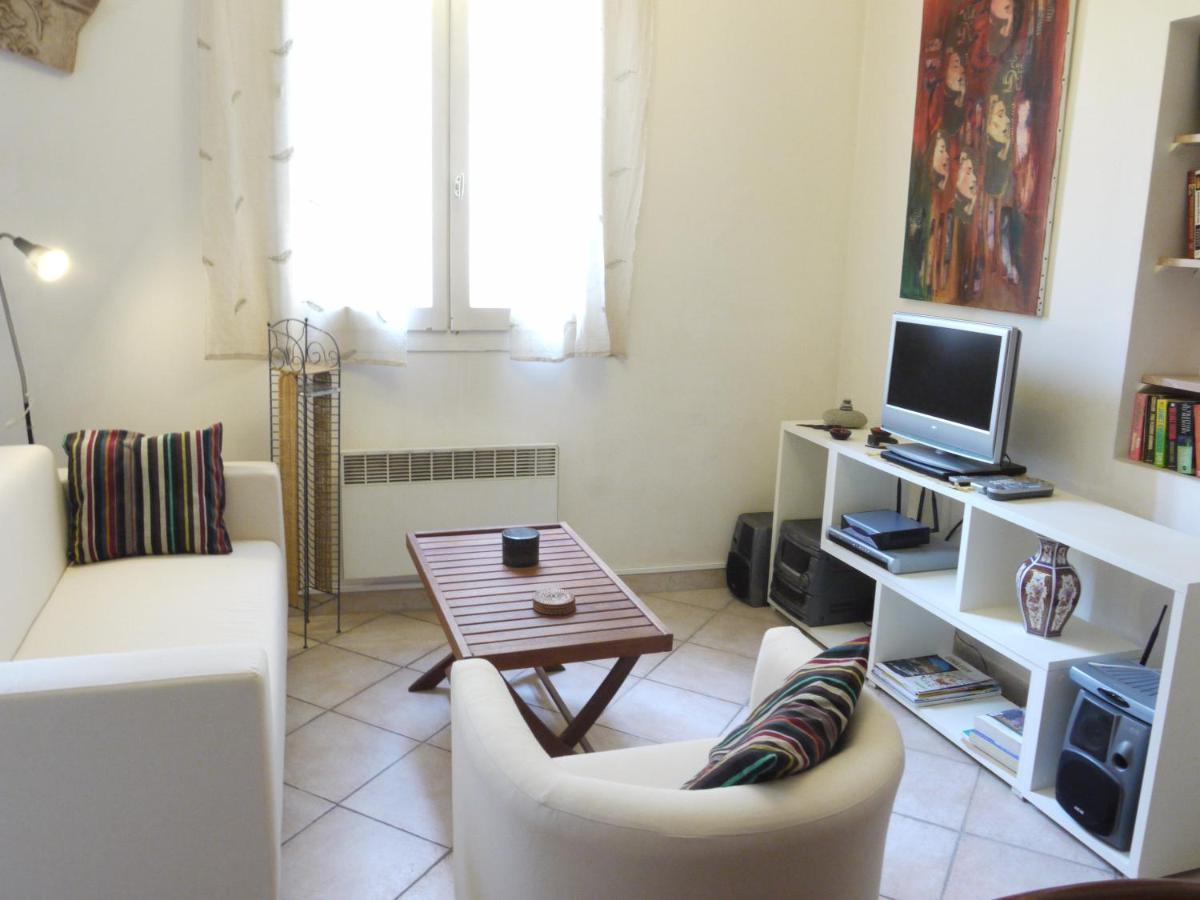 Studio 6 - A Quiet And Spacious Studio Flat In The Old Town Ницца Экстерьер фото